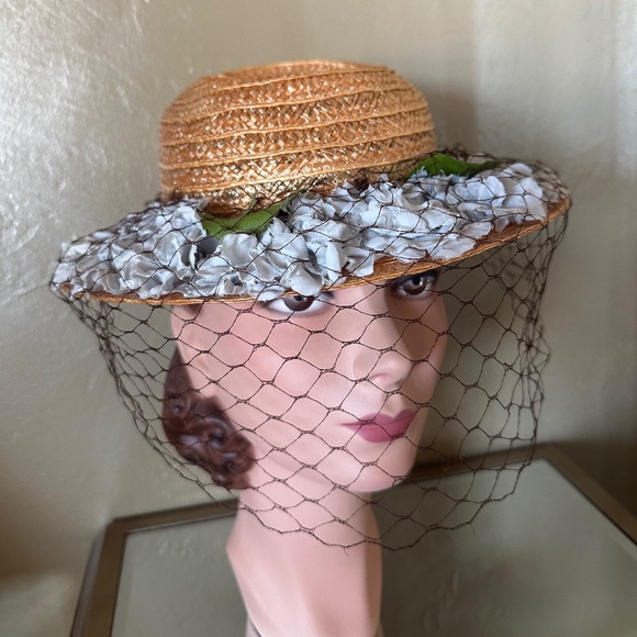 DELIGHTFUL 1940s\' GOLD COLORED STRAW FEDORA - BLUE FABRIC FLOWERS + BROWN VEIL main image 10